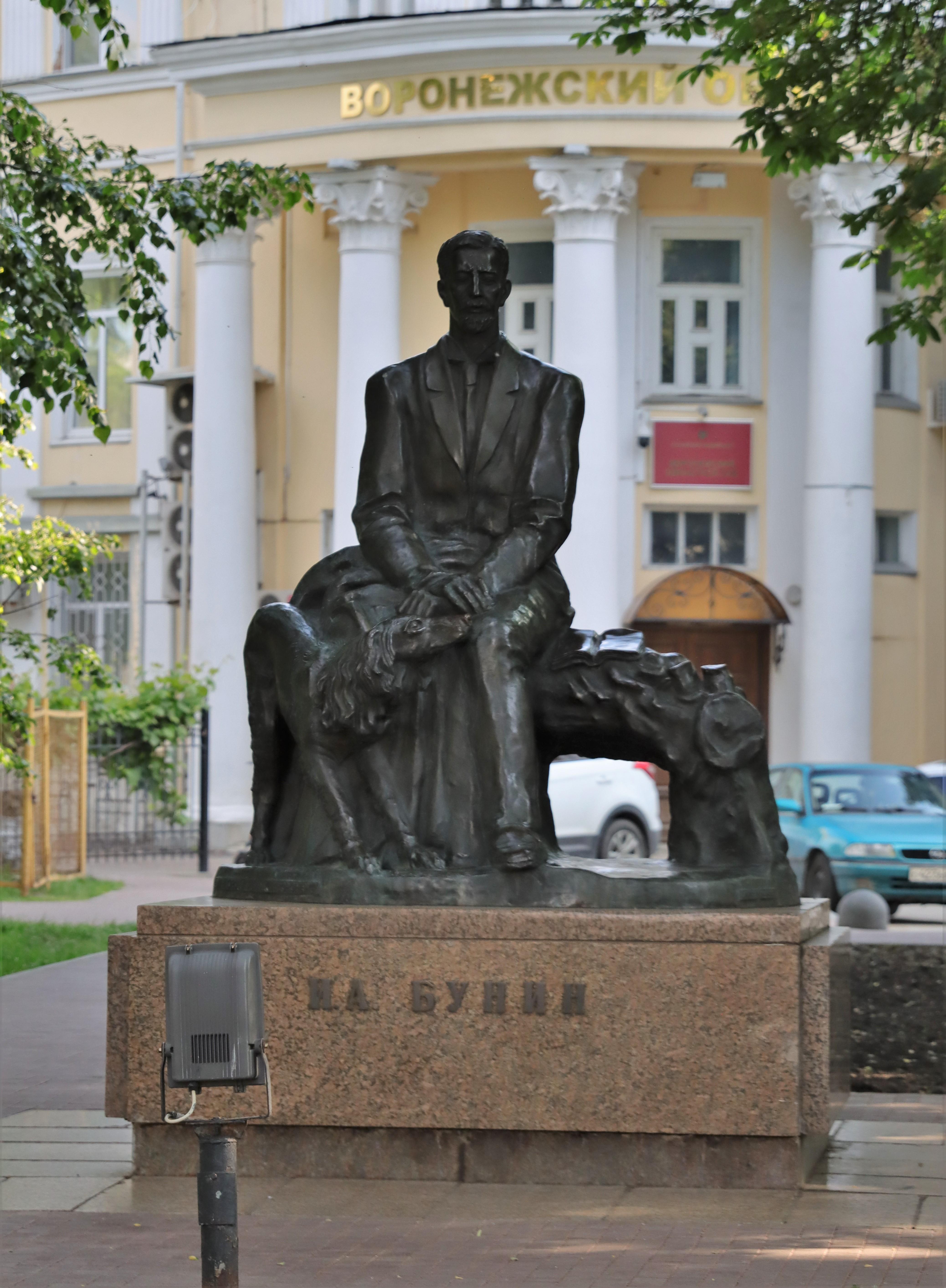 Building Resilient Portfolios in a Volatile Economic Landscape